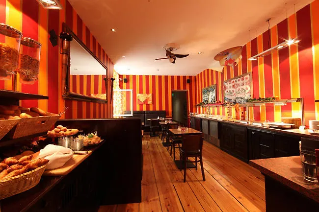 瑟洛蒂酒店 - 霍芬 3*