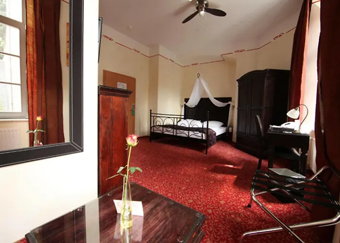 瑟洛蒂酒店 - 霍芬