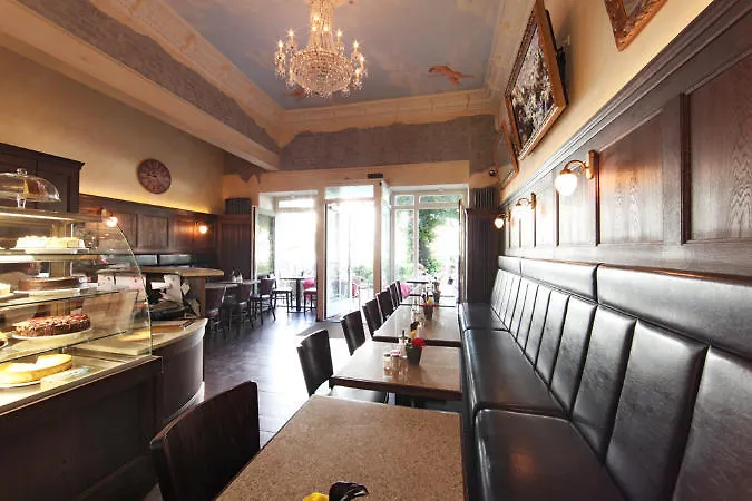 Sarotti-hofe Otel 3*